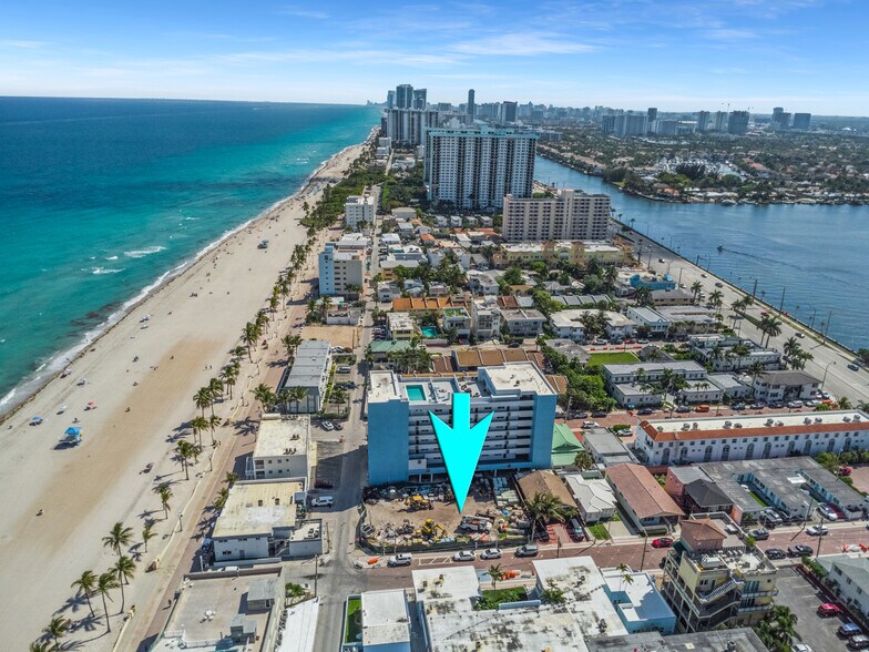 300 Van Buren St, Hollywood, FL à vendre - Photo du bâtiment - Image 2 de 5