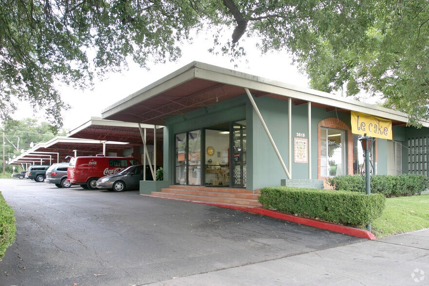 3617 Broadway, San Antonio, TX à louer - Photo du bâtiment - Image 2 de 14