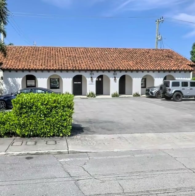 386 396 Malverne Blvd, West Palm Beach, FL for lease Primary Photo- Image 1 of 7