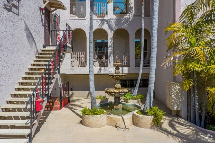 3565 Del Rey St, San Diego, CA à louer - Photo du bâtiment - Image 3 de 5