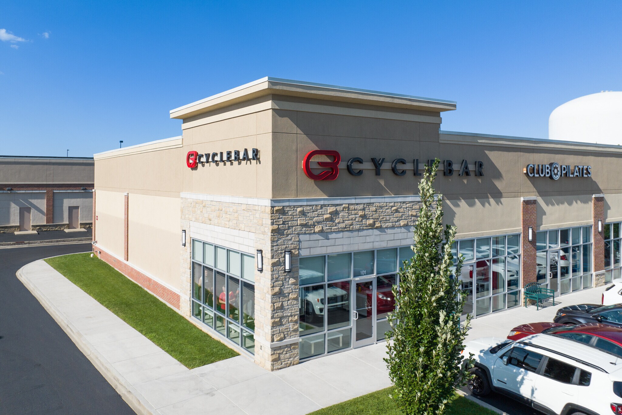 12951 Shelbyville Rd, Louisville, KY for lease Building Photo- Image 1 of 6