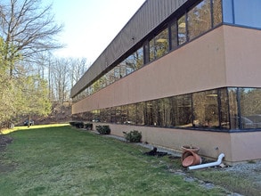6 Trowbridge Dr, Bethel, CT for lease Building Photo- Image 2 of 9