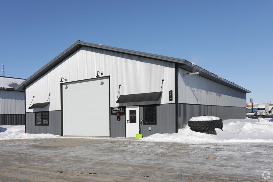 3324 39th St S, Fargo, ND for sale - Building Photo - Image 1 of 4