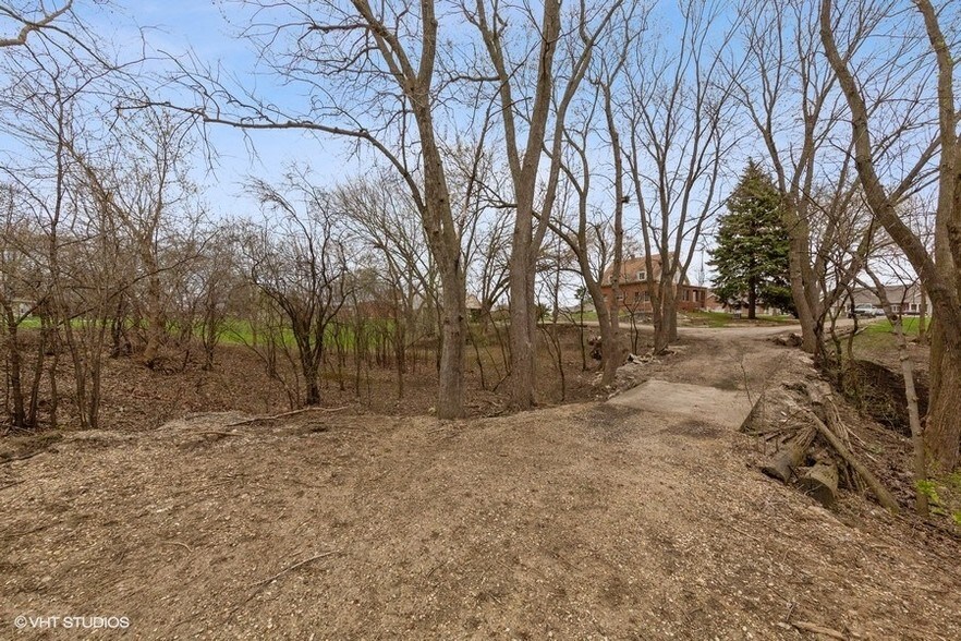 2213 Weber Rd, Crest Hill, IL à vendre - Photo du bâtiment - Image 3 de 6