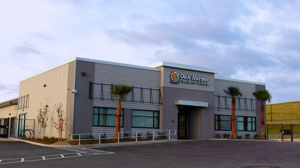 275 Rogers Rd, Patterson, CA à louer - Photo du bâtiment - Image 2 de 4