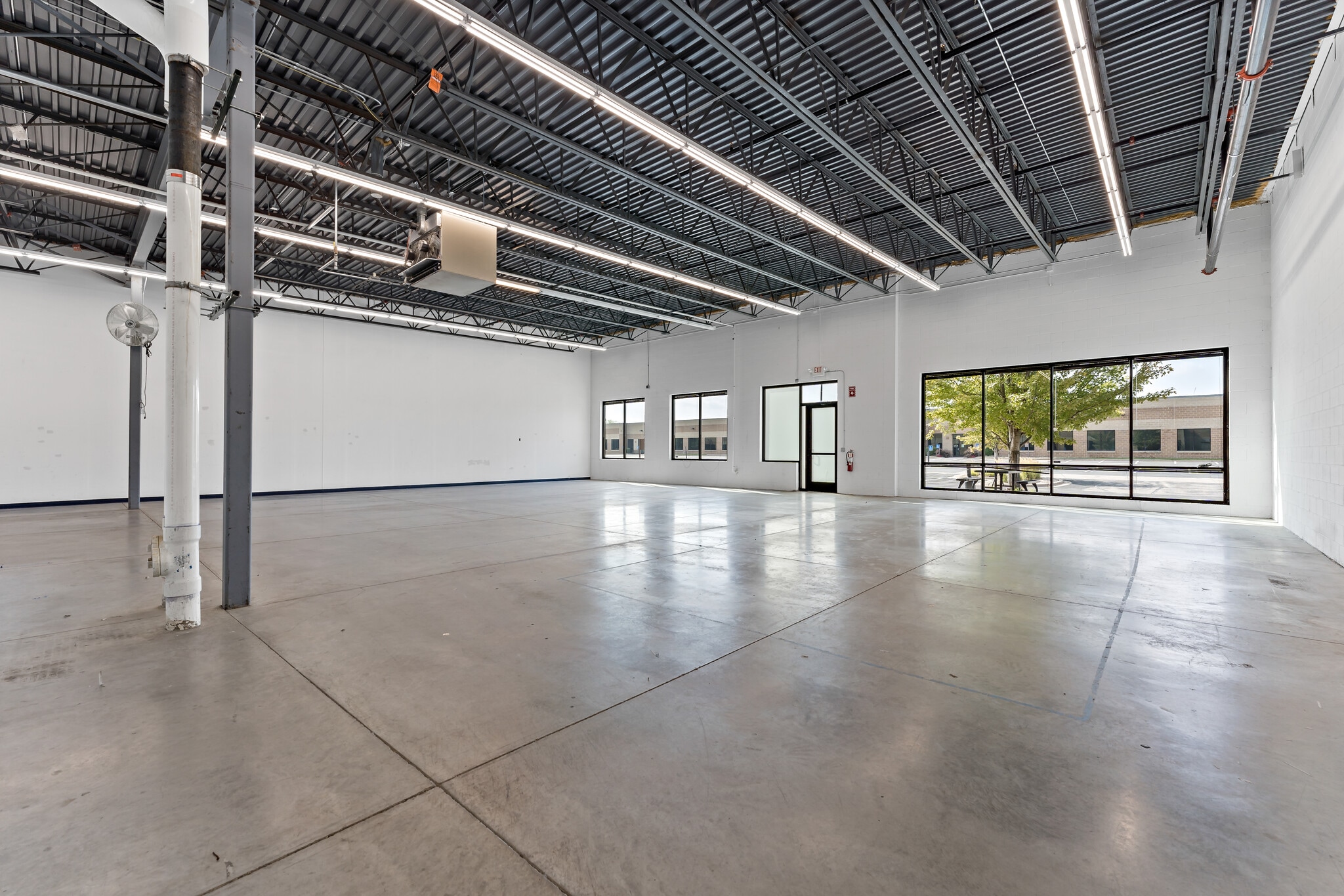 5705 W Old Shakopee Rd, Bloomington, MN à louer Photo du bâtiment- Image 1 de 5