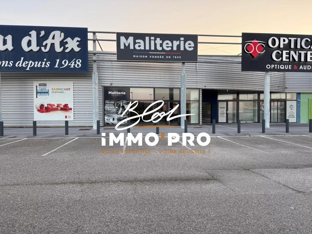 Industrial in L'ISLE-D'ABEAU for lease Building Photo- Image 1 of 10