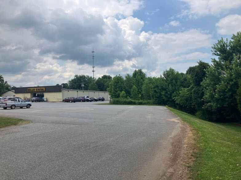 1320 Burkemont Ave, Morganton, NC for sale - Building Photo - Image 2 of 5