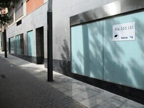 Bureau/Commerce de détail dans Sant Andreu de la Barca, Barcelona à louer Plan d’étage- Image 2 de 14