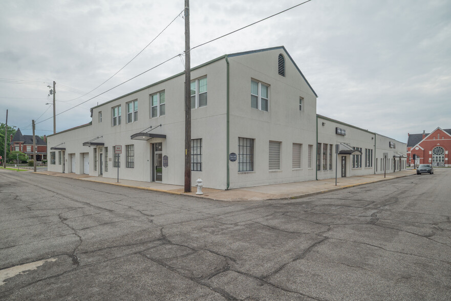 410 S Pearl Ave, Joplin, MO for sale - Building Photo - Image 1 of 22