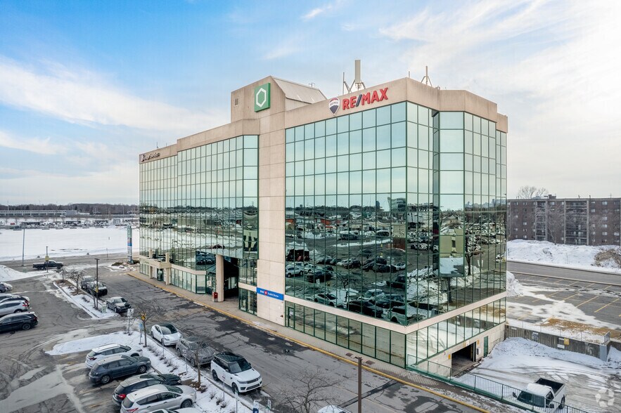 1850 Rue Panama, Brossard, QC à louer - Photo du bâtiment - Image 3 de 5