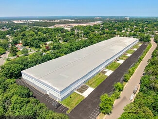 Plus de détails pour 145 Candlewood Rd, Bay Shore, NY - Industriel à louer