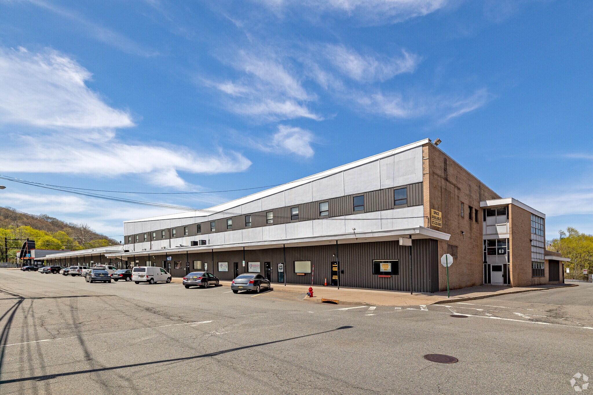 63-105 Bassett Hwy, Dover, NJ à louer Photo du bâtiment- Image 1 de 6