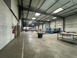 Flex in La Courneuve for lease Interior Photo- Image 2 of 7