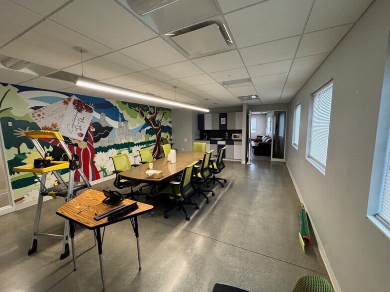 6205 Storer Ave, Cleveland, OH à vendre - Photo du bâtiment - Image 3 de 7