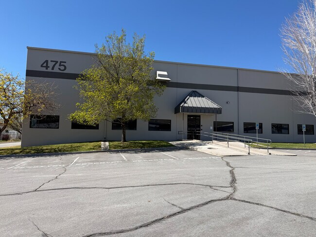 Plus de détails pour 475 Lillard Dr, Sparks, NV - Industriel à louer