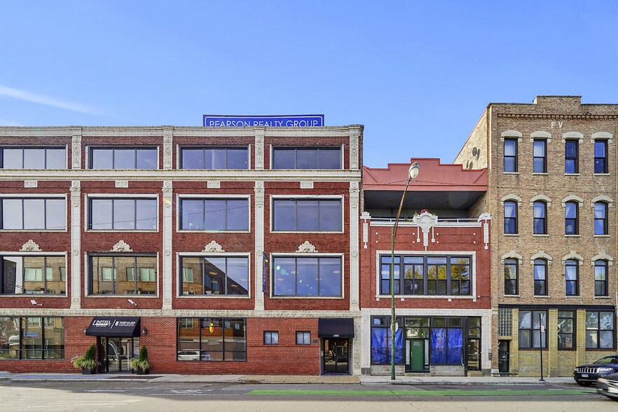 1000 N Milwaukee Ave, Chicago, IL à louer - Photo du bâtiment - Image 2 de 12