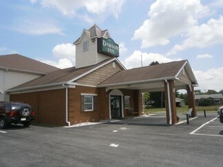 Plus de détails pour 2521 Lawn Rd, Meadow Bridge, WV - Services hôteliers à vendre