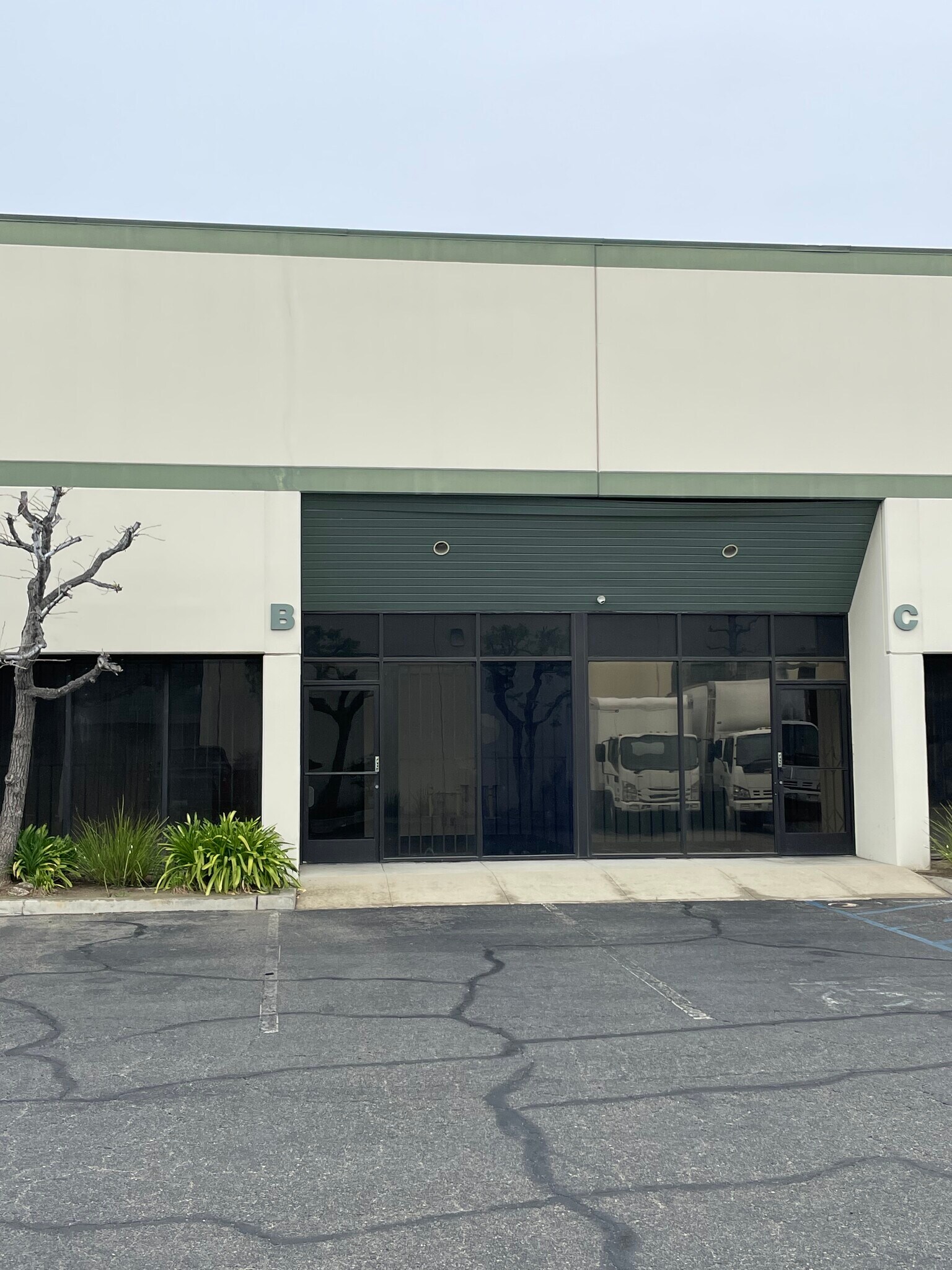 100 S Reservoir St, Pomona, CA for lease Building Photo- Image 1 of 12