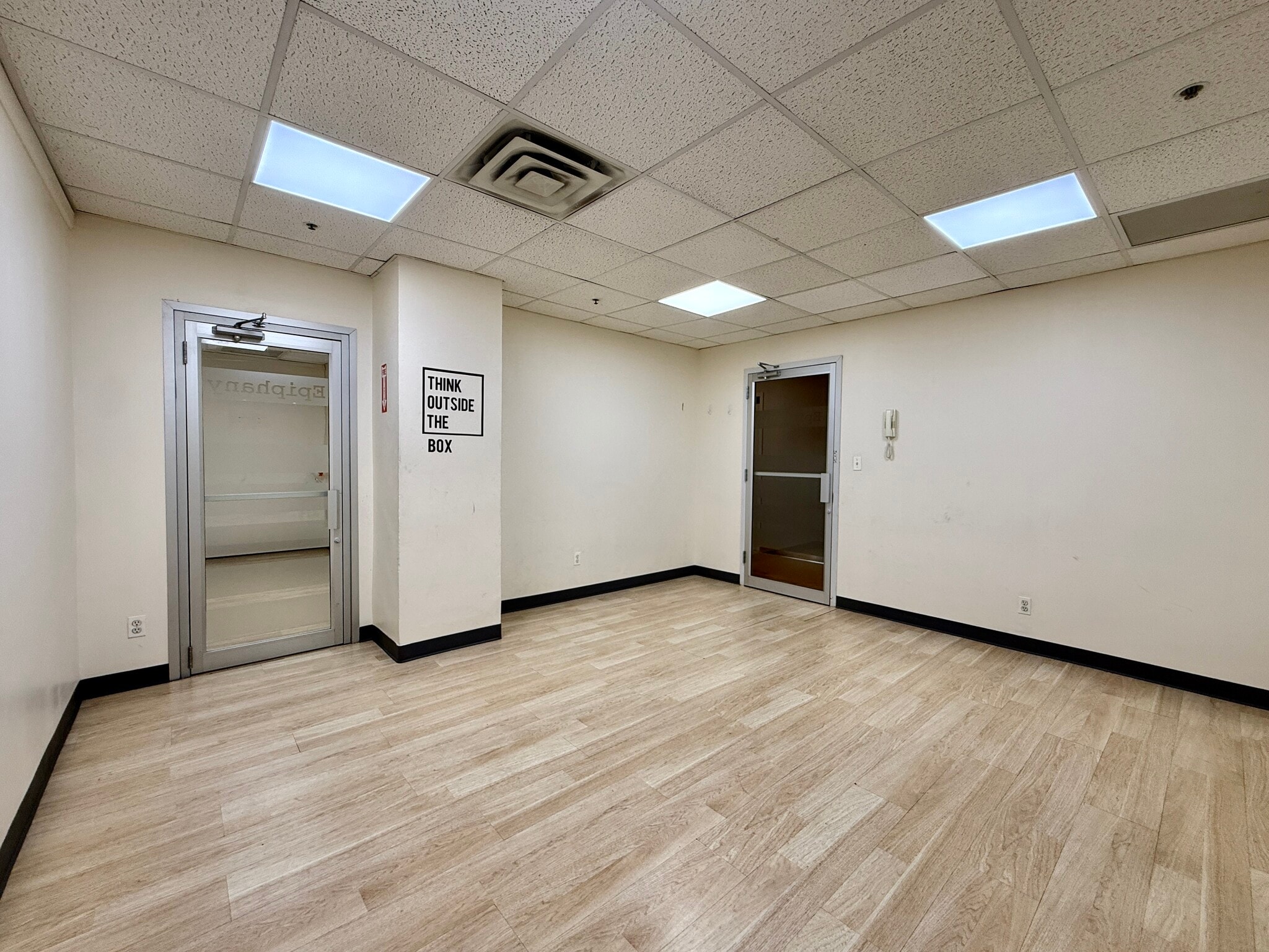 16 W 32nd St, New York, NY à louer Photo intérieure- Image 1 de 10