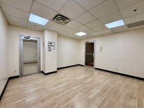 16 W 32nd St, New York, NY à louer Photo intérieure- Image 1 de 10