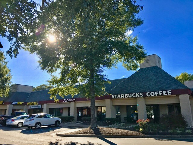 240 McLaws Cir, Williamsburg, VA à louer - Photo du bâtiment - Image 3 de 19