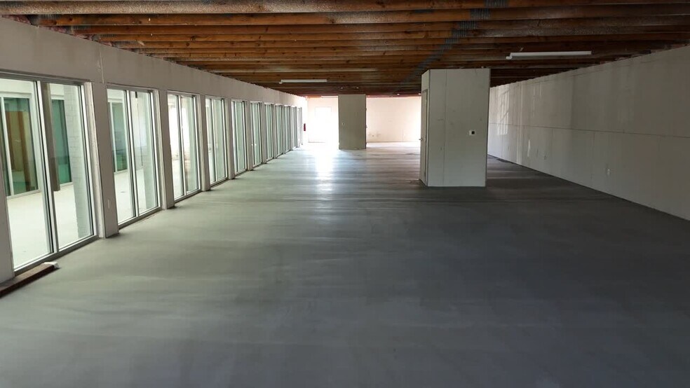 1512 8th Ave, Fort Worth, TX à louer - Vidéo sur l’inscription commerciale - Image 2 de 10