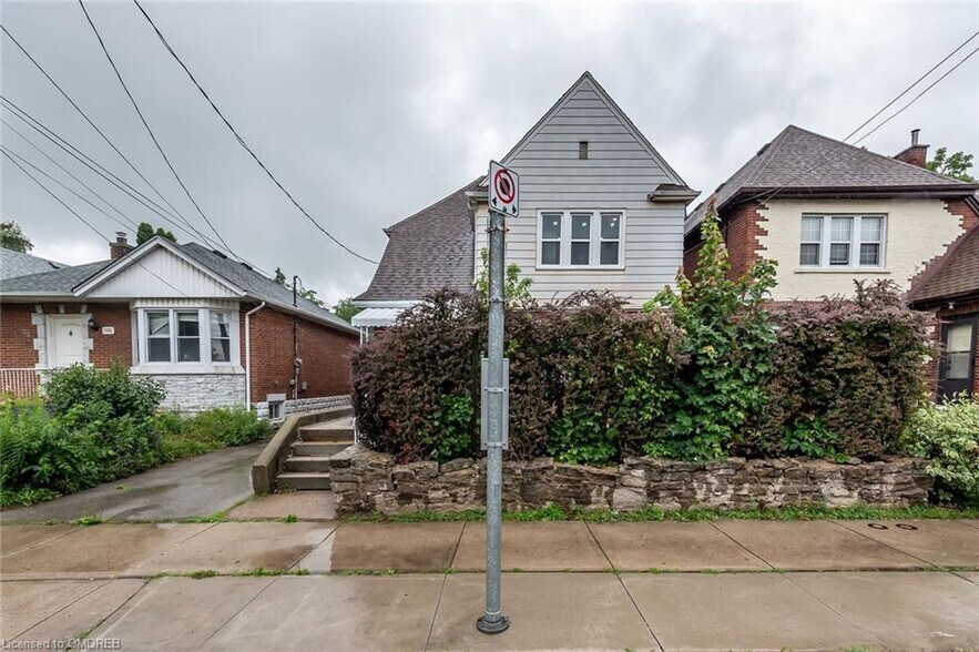 104 Longwood Rd S, Hamilton, ON à vendre - Photo du bâtiment - Image 1 de 30