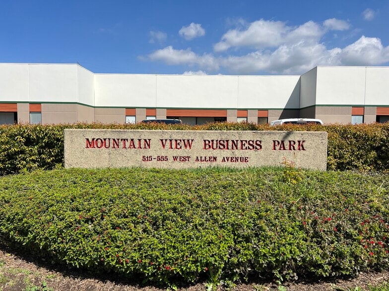 555 W Allen Ave, San Dimas, CA for lease - Building Photo - Image 2 of 4