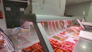 Retail in Tavernes Blanques, Valencia for lease Interior Photo- Image 1 of 8