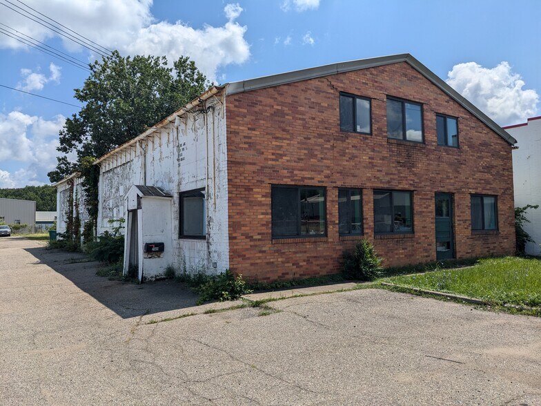 2909 S Martin Luther King Jr Blvd, Lansing, MI for sale - Building Photo - Image 1 of 9