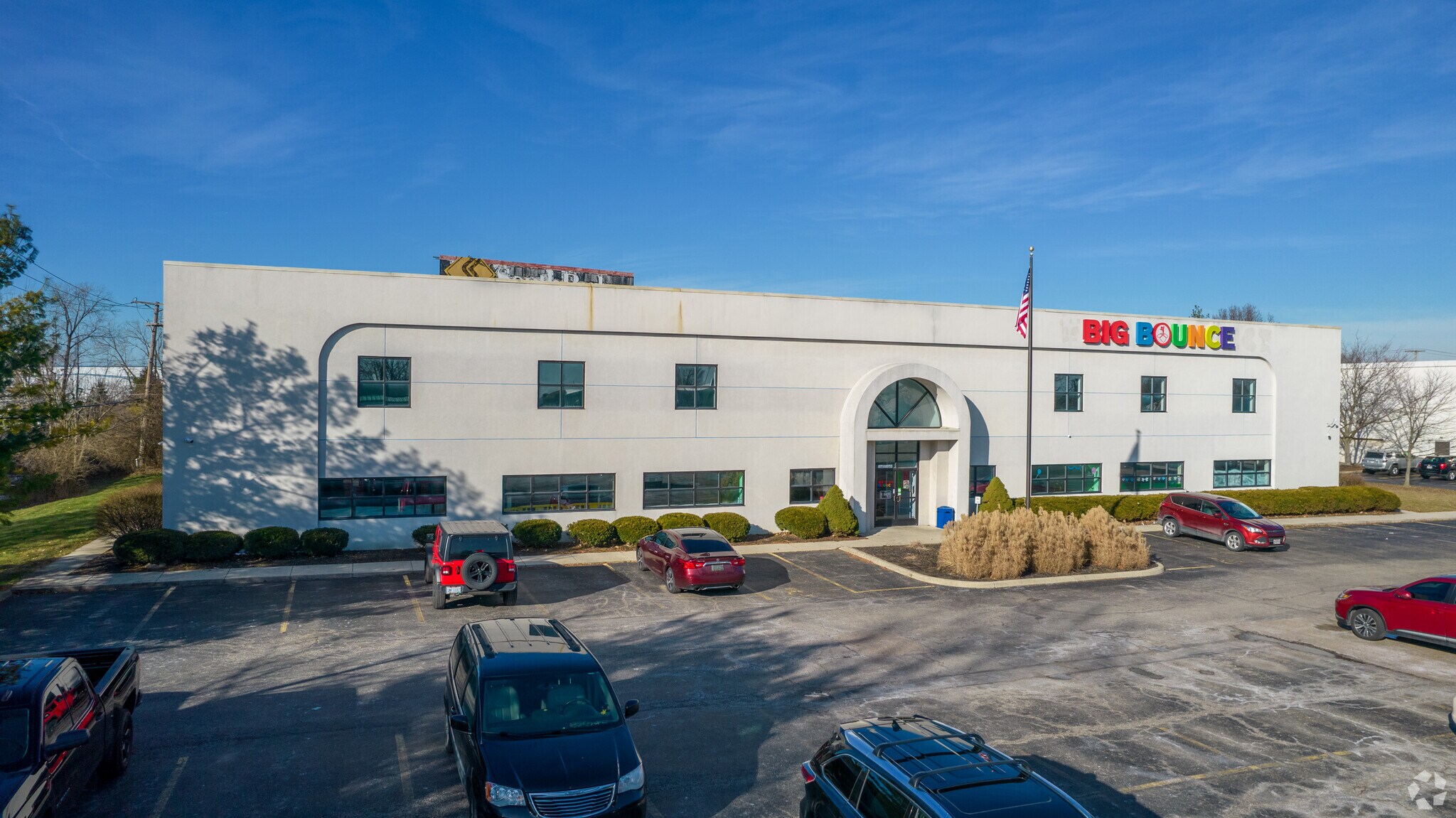 1645-1649 Gateway Cir, Grove City, OH à louer Photo du bâtiment- Image 1 de 8