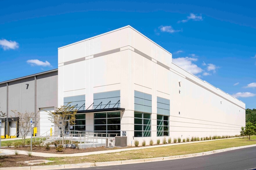 9581 Palmetto Commerce, Ladson, SC for lease - Building Photo - Image 2 of 6