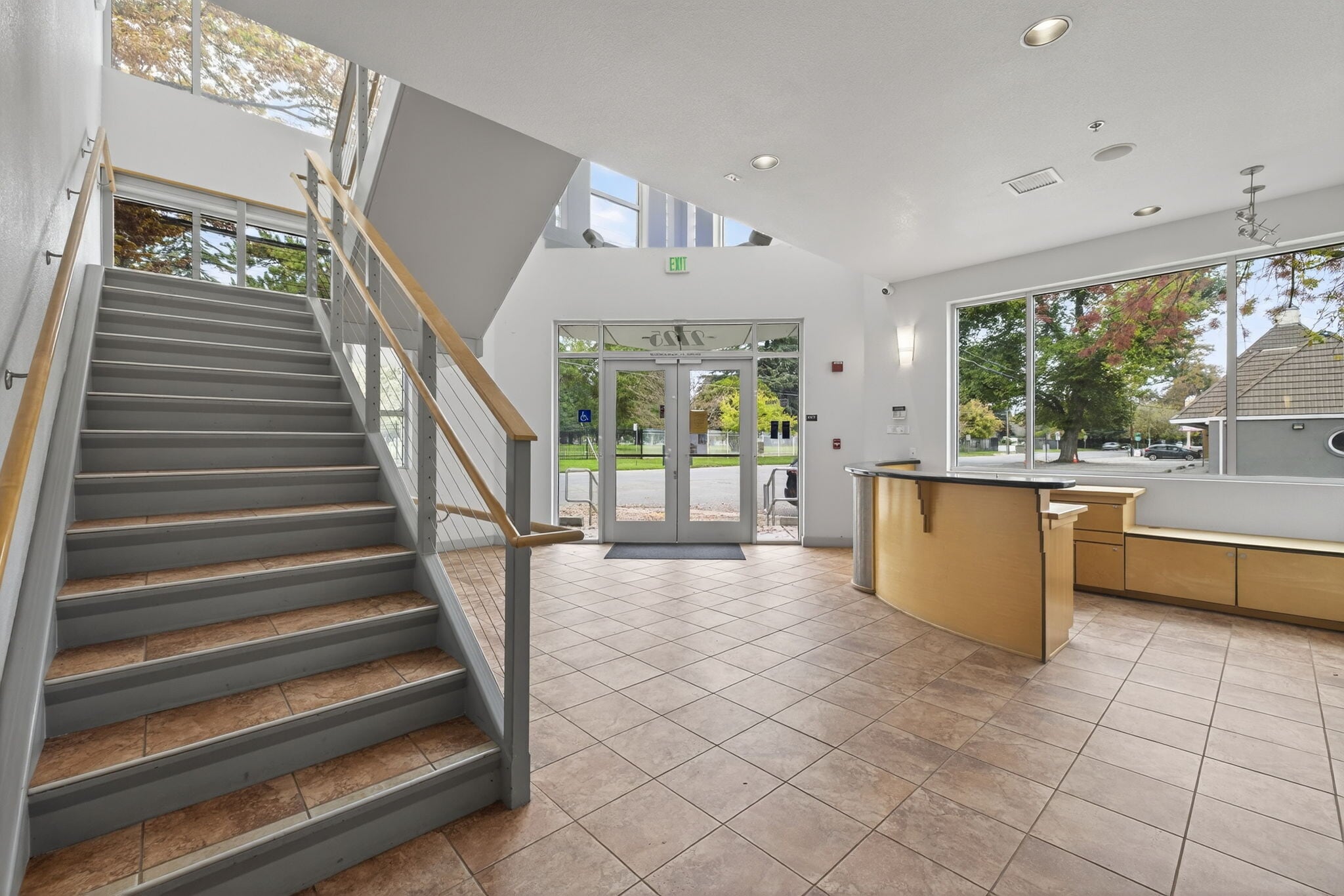 2725 Riverside Blvd, Sacramento, CA à vendre Photo du bâtiment- Image 1 de 14