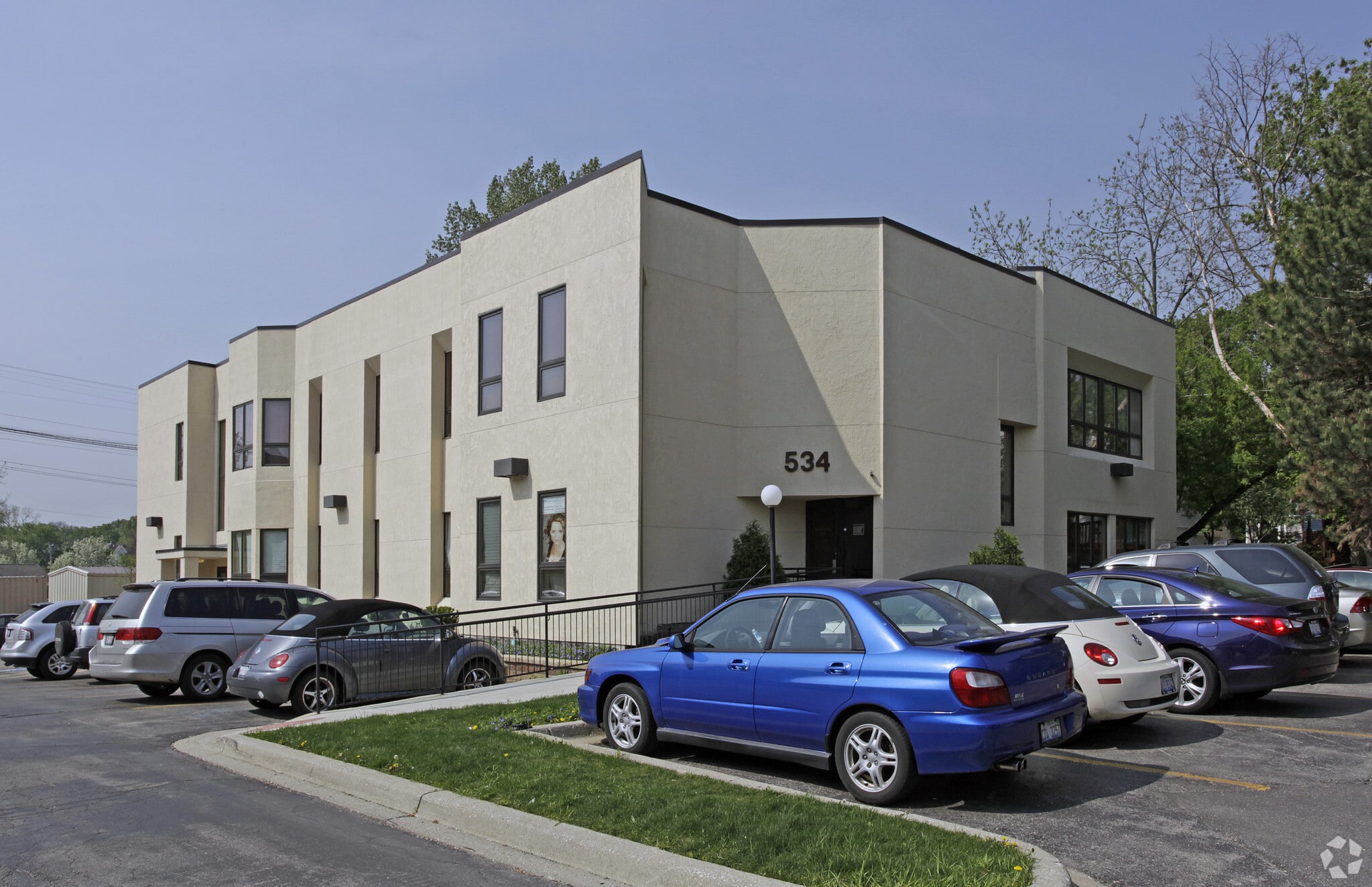 534 Chestnut St, Hinsdale, IL à louer Photo principale- Image 1 de 23
