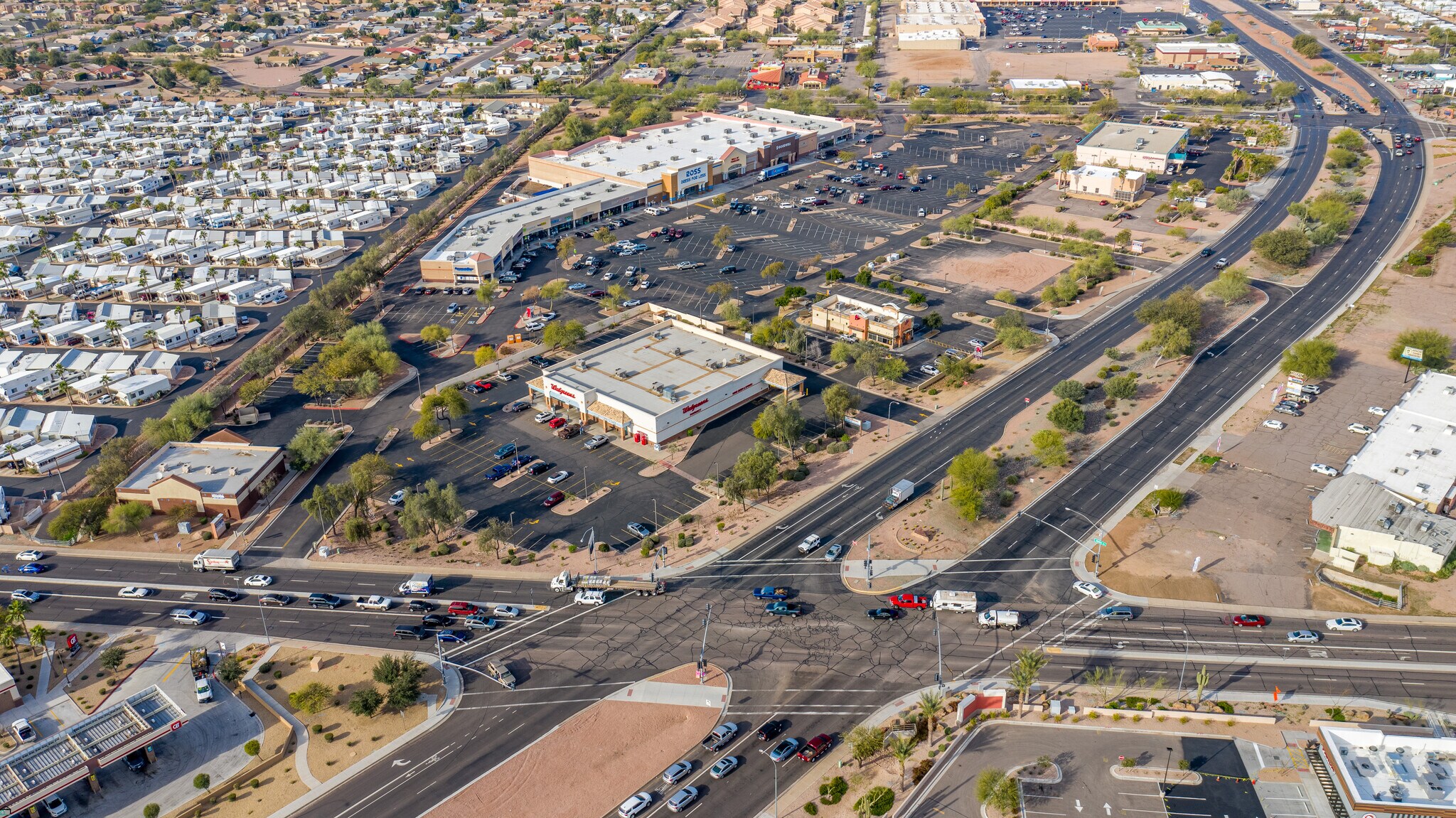 185 W Apache Trl, Apache Junction, AZ à louer Photo du bâtiment- Image 1 de 7