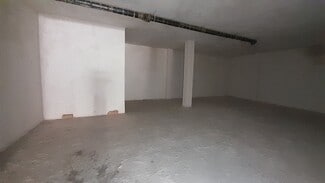 Plus de détails pour Multi-résidentiel à vendre