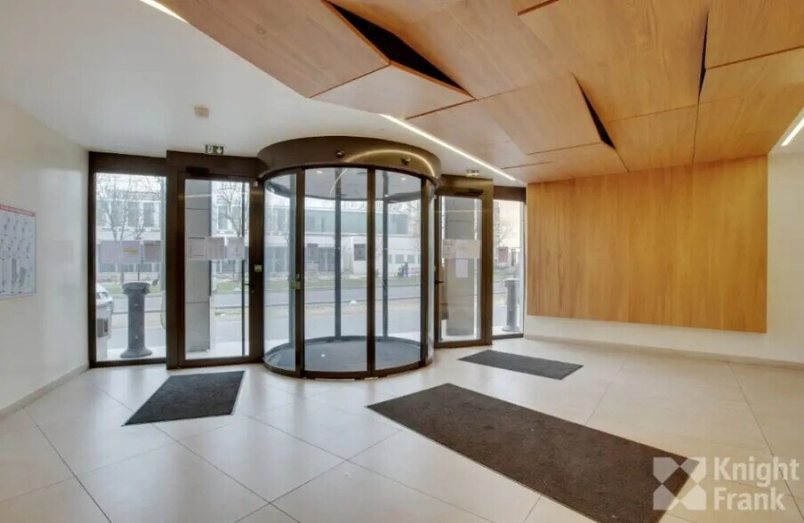 67-69 Boulevard Bessières, Paris à louer - Photo du bâtiment - Image 2 de 13