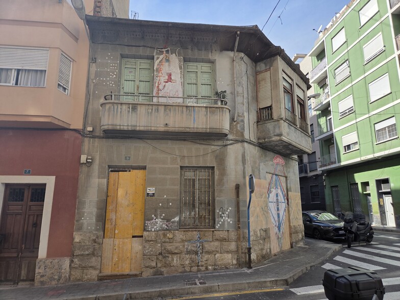 Carrer Josep Maria Py, 9, Alicante, Alicante for sale - Building Photo - Image 2 of 3