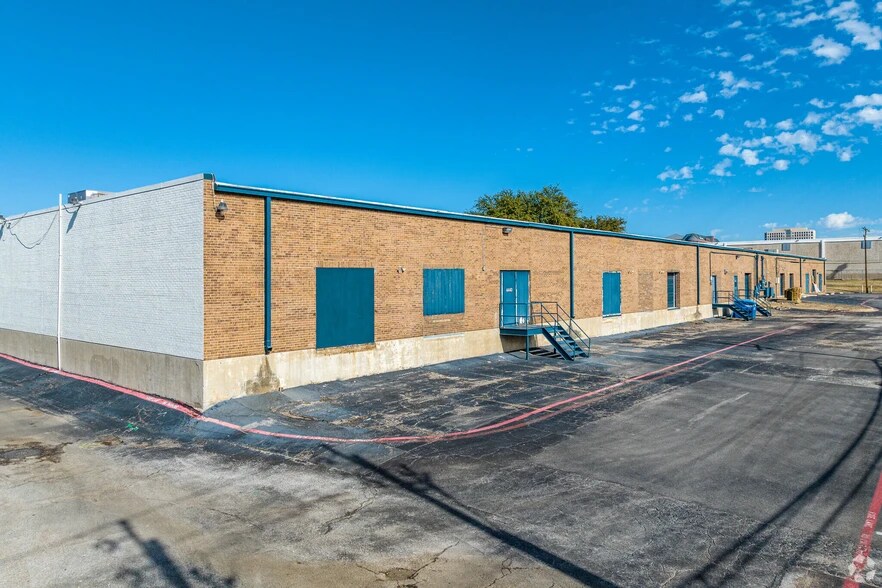 4440-4460 Spring Valley Rd, Dallas, TX à louer - Photo du bâtiment - Image 3 de 28