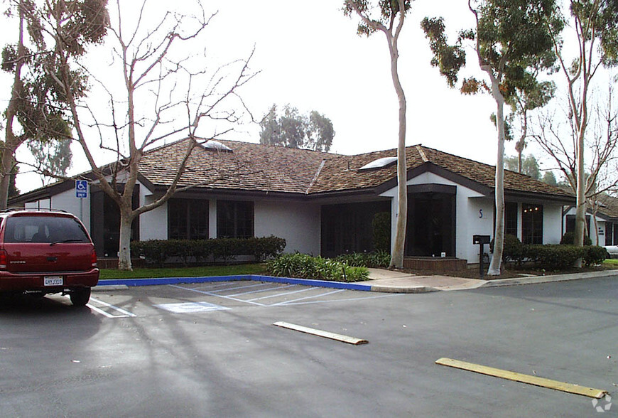 3151 Airway Ave, Costa Mesa, CA for lease - Building Photo - Image 3 of 4