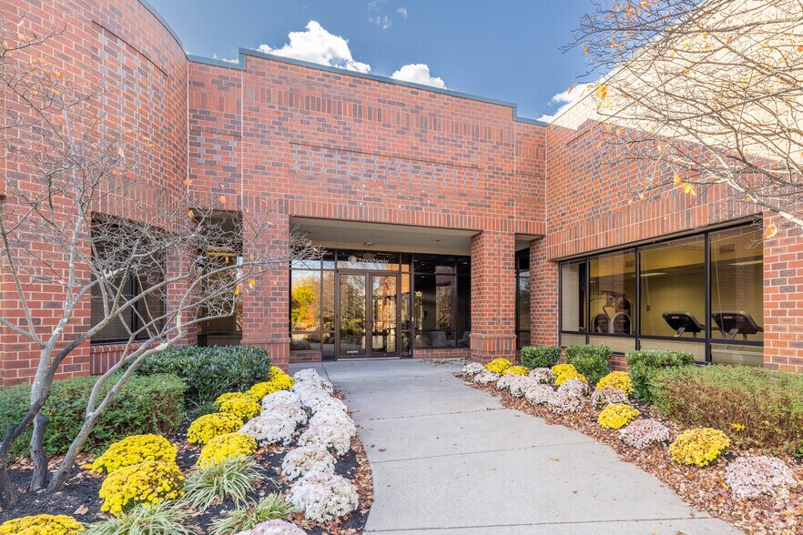 2520 Renaissance Blvd, King Of Prussia, PA à louer - Photo du bâtiment - Image 3 de 11