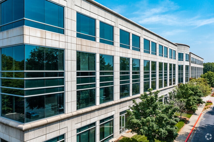 13560 Morris Rd, Alpharetta, GA for lease - Building Photo - Image 1 of 16