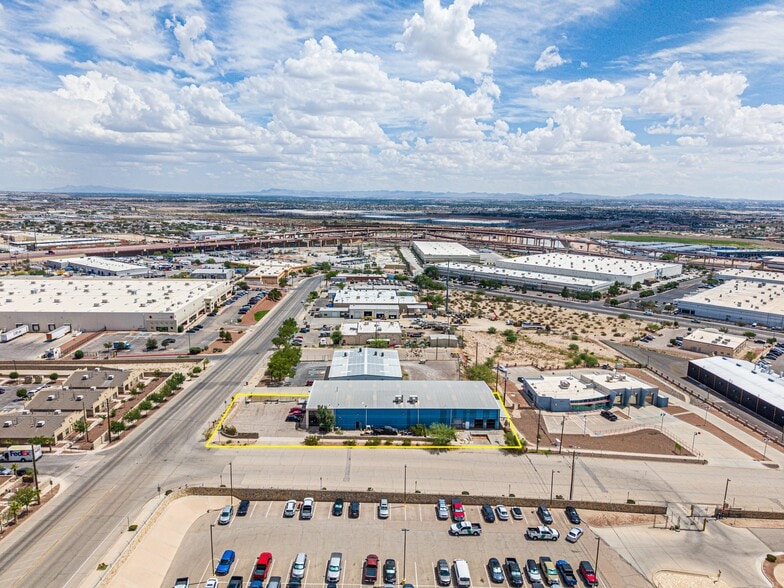995 Loma Verde Dr, El Paso, TX for lease - Building Photo - Image 3 of 12