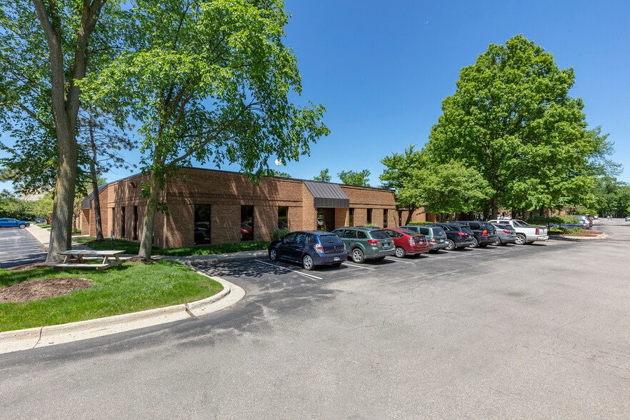 1300-1390 Eisenhower Pl, Ann Arbor, MI for lease - Building Photo - Image 2 of 2