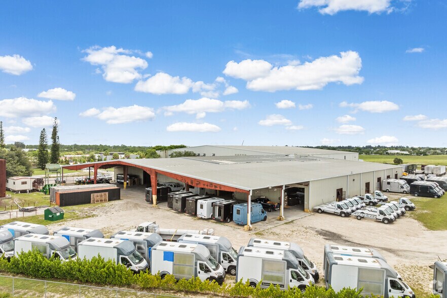 4003 Seminole Pratt Whitney Rd, City Of Westlake, FL à louer - Photo du bâtiment - Image 3 de 20