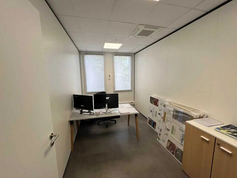 Office in Charenton-le-Pont for lease - Interior Photo - Image 2 of 5
