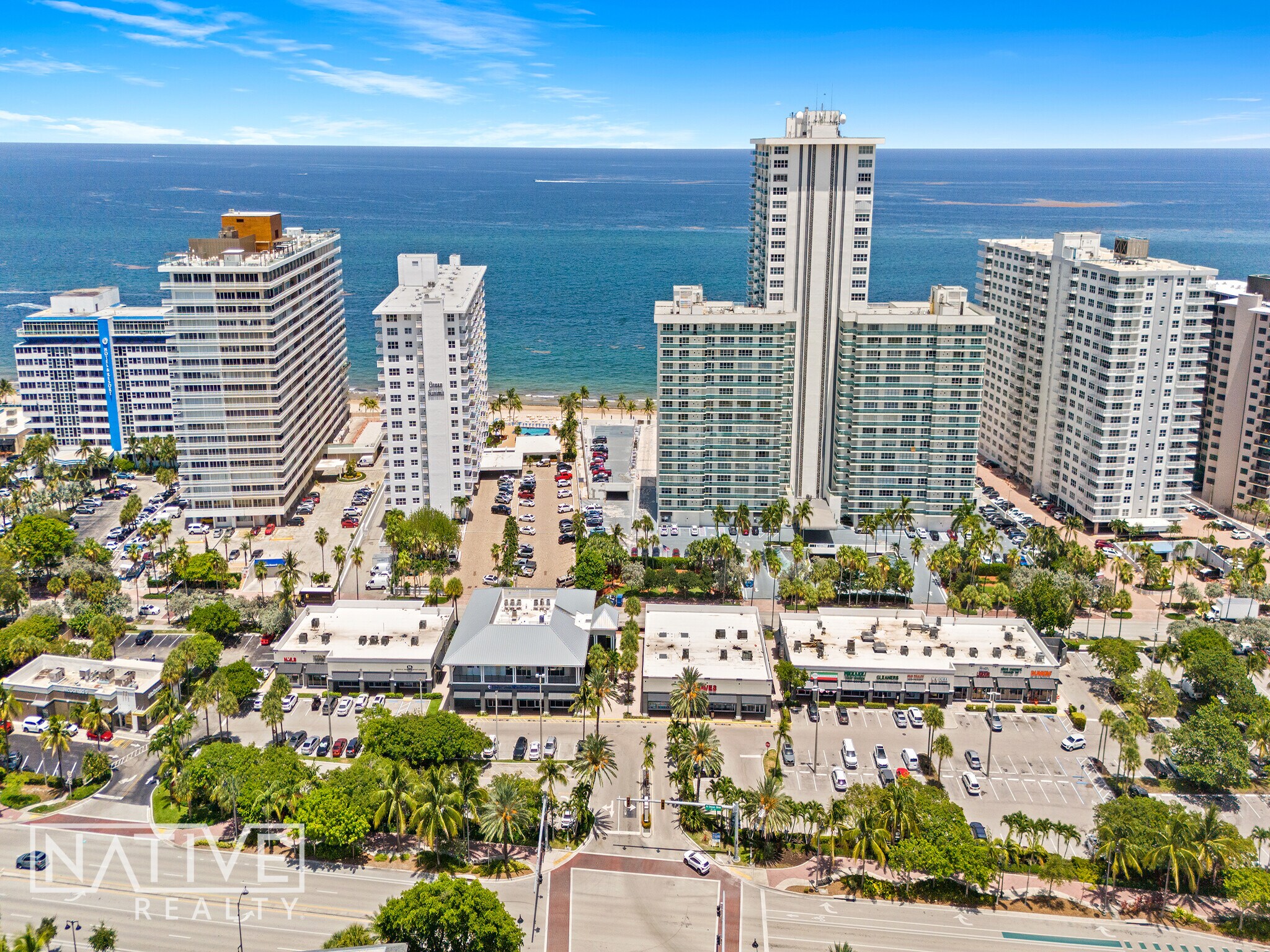 3700-4032 N Ocean Blvd, Fort Lauderdale, FL à louer Photo du bâtiment- Image 1 de 48