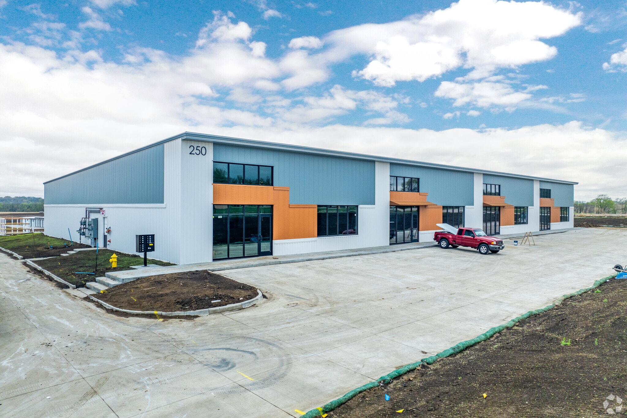 250 Delaware St, Norwalk, IA for lease Primary Photo- Image 1 of 9