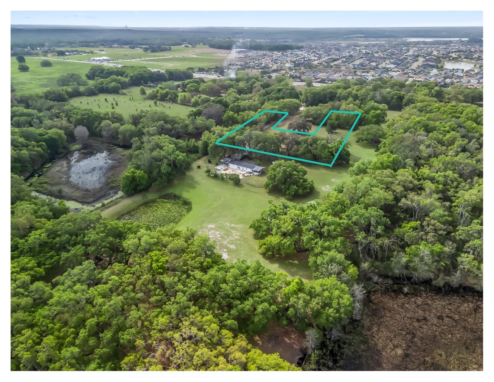 747 County Road 466A, Fruitland Park, FL for sale Primary Photo- Image 1 of 9